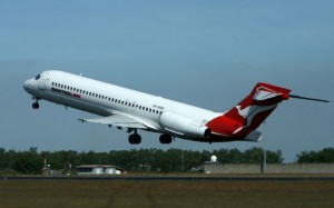 A repaired VH-NXE takes off from Darwin. (Andy McWatters) 