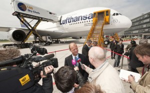 Airbus CEO Tom Enders speaks to media at the handover of Lufthansa's first A380. (Airbus)