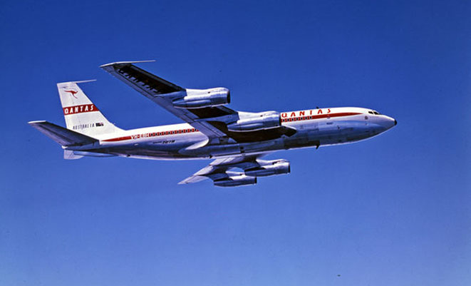 Qantas 707-138