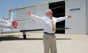 Aeromil's Steve Padgett celebrates the opening of Flight Options. (Aeromil)