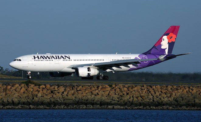 A Hawaiian A330 lands at Sydney. (Rob Finlayson)