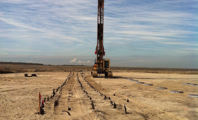 Drainage wicks being drilled into the new parallel runway site. (Brisbane Airport Corporation)