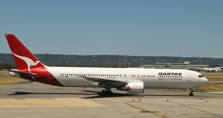 Qantas VH-OGO at Perth Airport on November 25. (Duncan Watkinson)