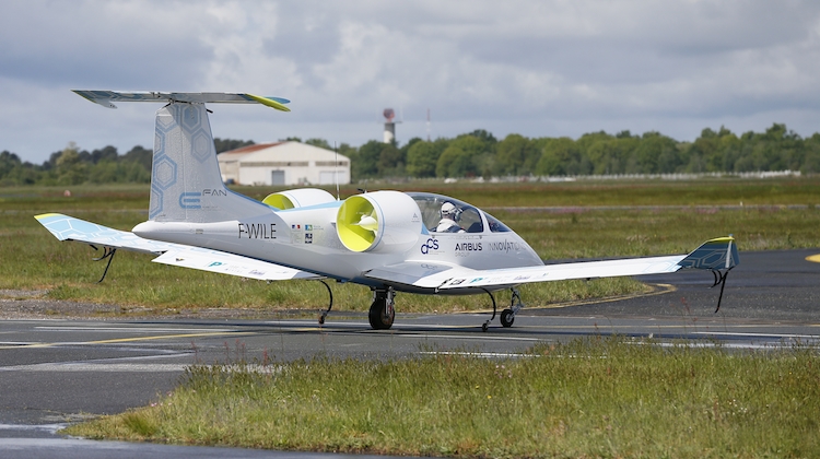 The E-Fan demonstrator prepares to take off. (Airbus Group)