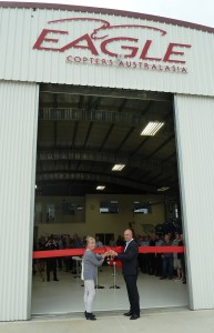 Coffs Harbour mayor Denise Knight cuts the ribbon with Eagle Copters Australasia managing director Grant Boyter. (Eagle Copters Australasia)