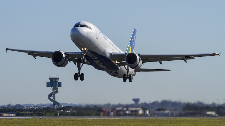 Solomon Airlines Airbus A320 H4-BUS takes off from Sydney Airport. (Seth Jaworski)