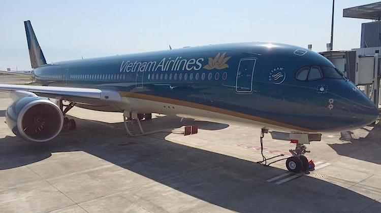 Vietnam Airlines' first A350-900, VN-A886, at the Airbus headquarters in Toulouse. ( Airbus)