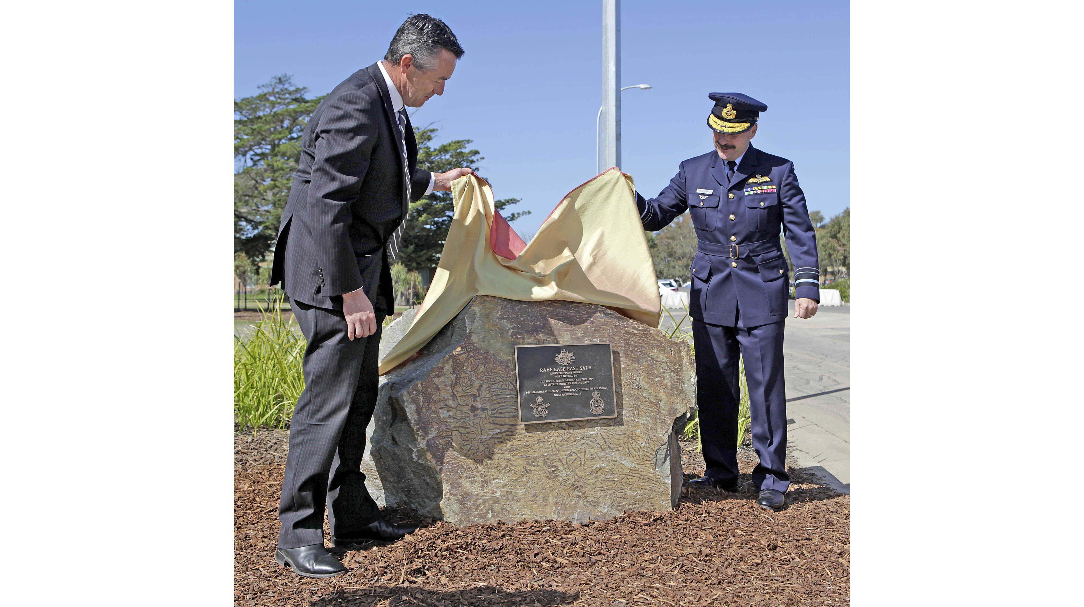 The Chief of Air Force, Air Marshal Leo Davies, AO, CSC, with The Hon Darren Chester MP, Assistant Minister for Defence, officially open the new Physical Fitness Training Facility at RAAF Base East Sale.