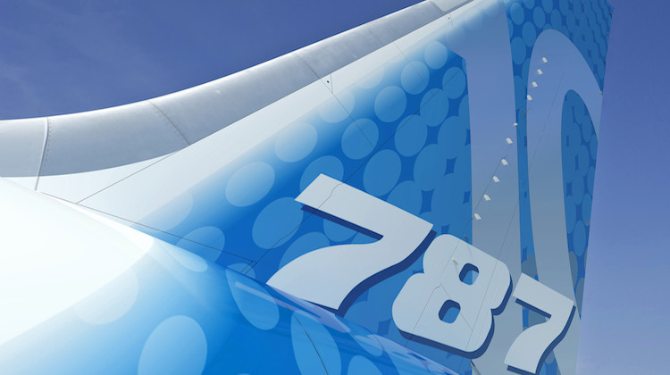 Boeing 787-10.
