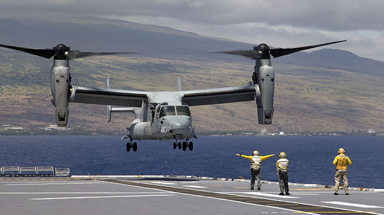 A United States Marine Corps MV-22B Osprey aircraft lands on board HMAS Canberra off the north east coast of Hawaii during Exercise Rim of the Pacific (RIMPAC) 2016. (Defence)
