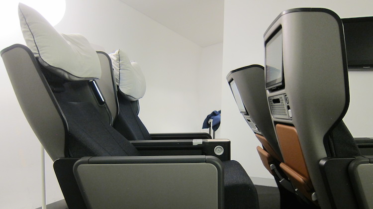 A side-on look at Qantas's new 787-9 premium economy seat. (Jordan Chong)