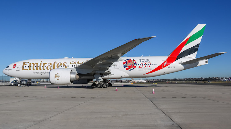 Emirates Boeing 777-200LR A6-EWJ at Sydney Airport featuring special Arsenal livery. (Noah Mauger) 
