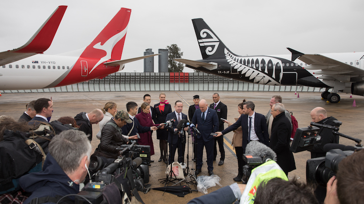 Qantas chief executive Alan Joyce and Air New Zealand chief executive Christopher Luxon speak with reporters. (AirNZ/Qantas)