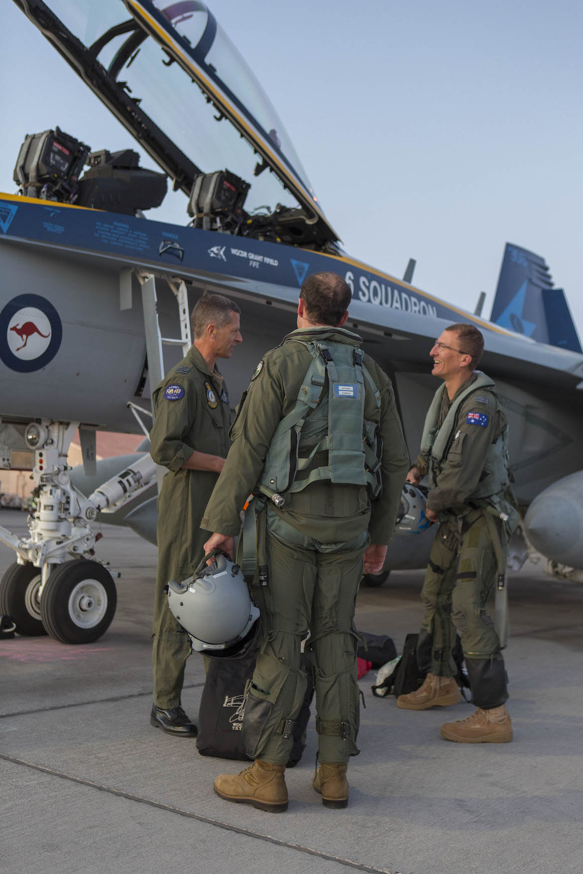 Group Captain Tim Alsop, Commander of the Australia Contingent, greets Number 6 Squadron aircrew as they arrive at Nellis Air Force Base, Nevada, for Exercise Red Flag 18-1. (Defence)