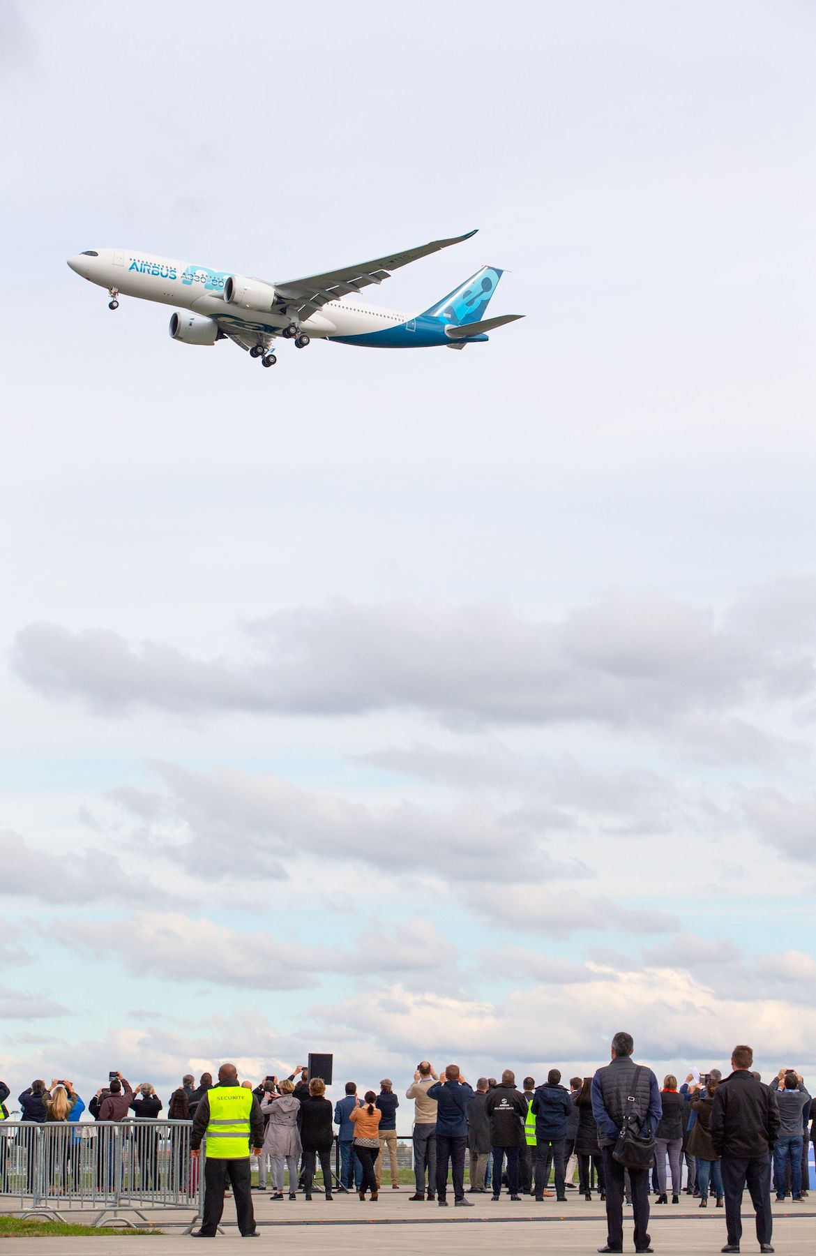 The first A330-800 landing after its maiden flight. (Airbus)