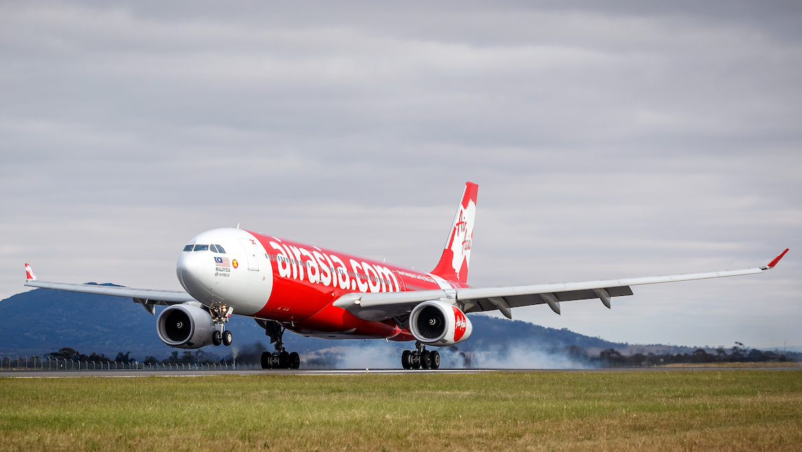 AirAsia X Airbus A330-300 9M-XBA arrives at Avalon. (AAP/Mark Dadswell)