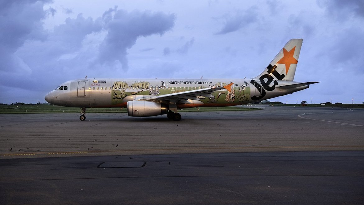 Jetstar Asia Airbus A320 9V-JSB at Darwin Airport. (Darwin Airport/Twitter)