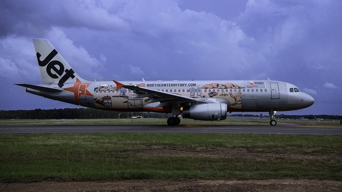 Jetstar Asia Airbus A320 9V-JSB at Darwin Airport. (Darwin Airport/Twitter)