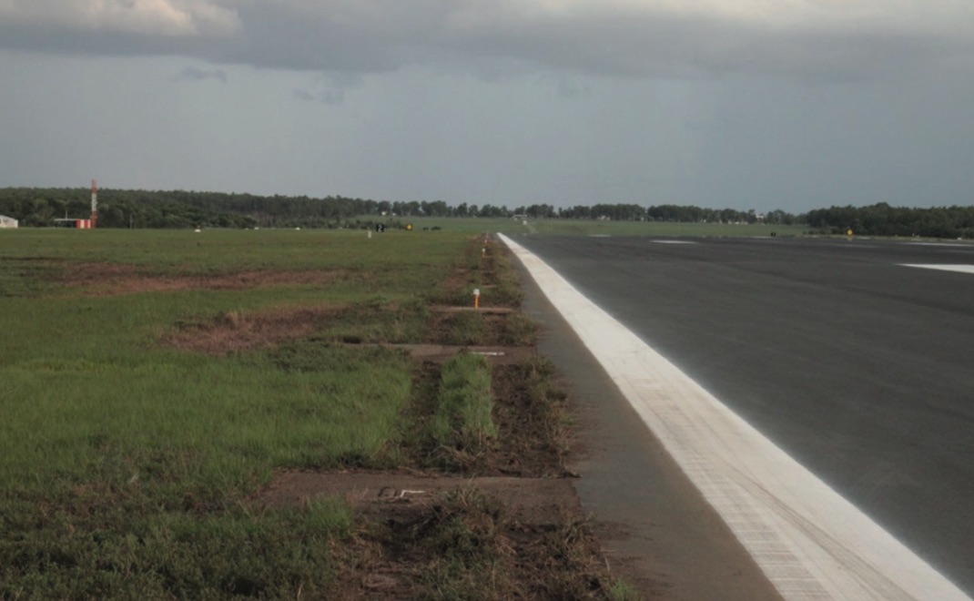 The impact of the Virgin Australia runway excursion at Darwin Airport. (ATSB)