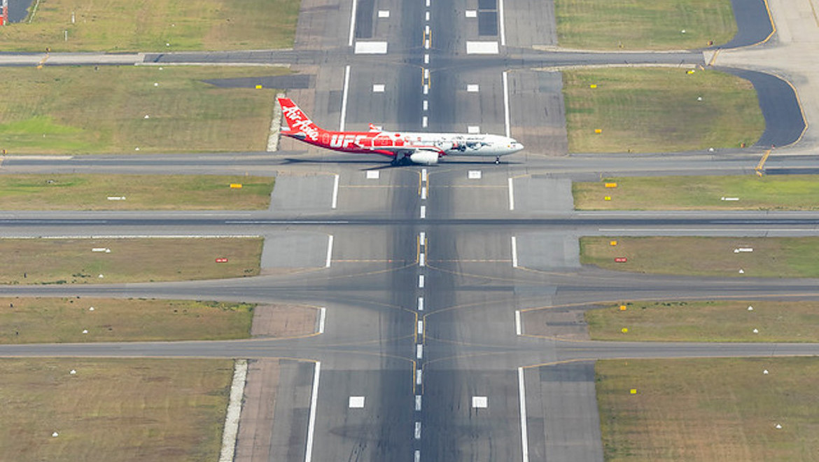 Runway 07/25 at Sydney Airport. (Seth Jaworski)