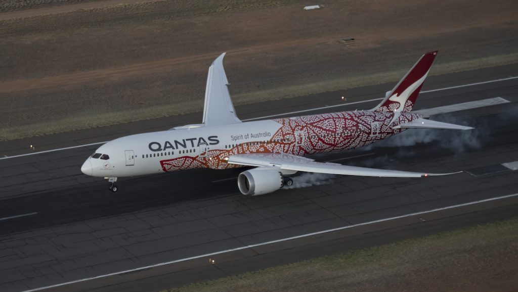 Qantas Boeing 787-9 VH-ZND Emily Kame Kngwarreye touches down in Alice Springs. (Qantas/James Morgan)