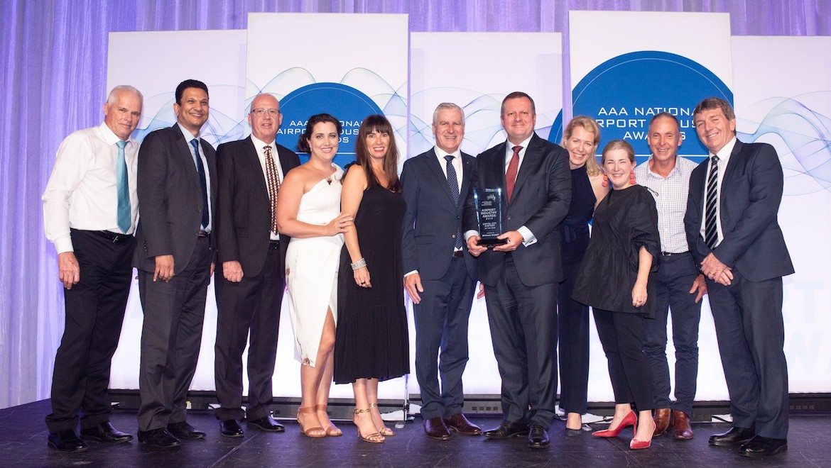 Brisbane Airport staff receive the 2019 Australian Airports Association capital city airport of the year award. (Brisbane Airport)