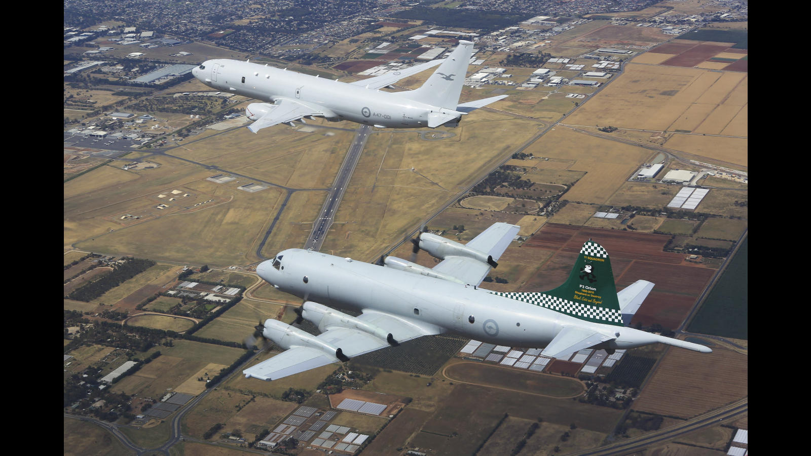 Air-to-Air; Royal Australian Air Force; Aircraft; A47 P-8A Poseidon; A9 AP-3C Orion;