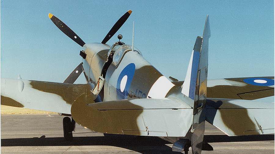 Spitfire Mk 8 VH-HET - LH.jpg