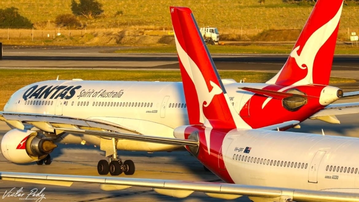Two Qantas A330s, as shot by Victor Pody