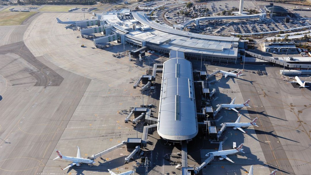 WA to Qantas: Cease ‘dawdling’ over Perth Airport transfer